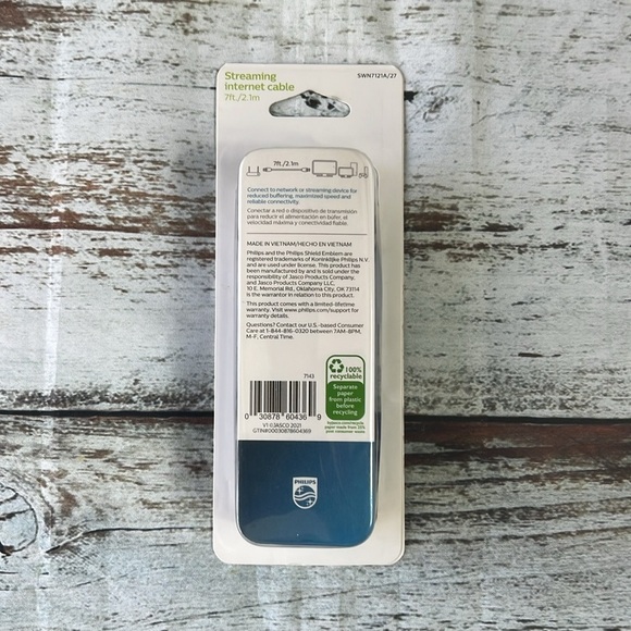 Philips Blue Streaming Internet Cable Cat-6 Network Size ( 7ft. / 2.1m ) - Picture 3 of 5